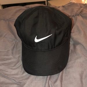 Nike women’s athletic ball cap